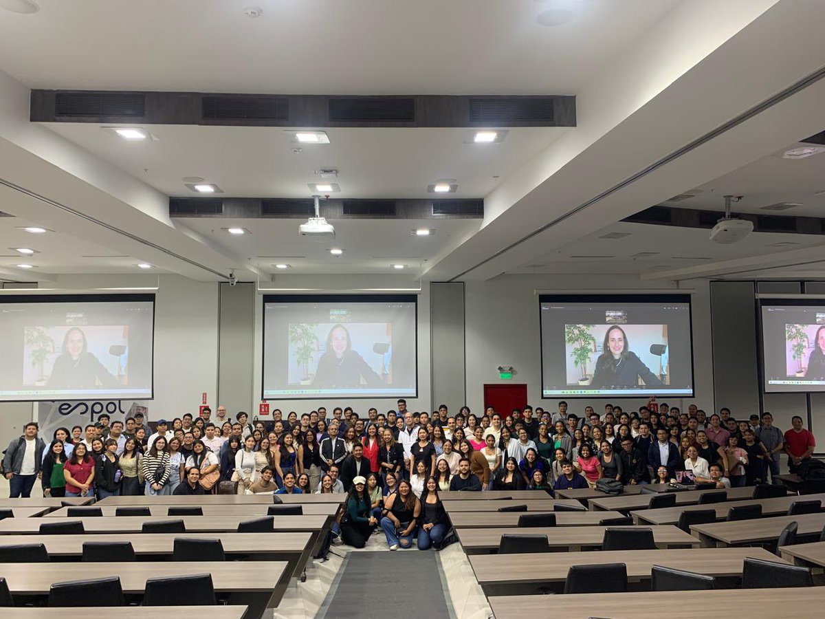 FictESPOL's tweet photo. ✨ Felicitamos a Victoria Rosado, Técnico de Investigación FICT, por obtener la certificación “Data-Driven Decisions Specialist” de Coding Bootcamps ESPOL.

📊 Fortaleció sus habilidades en análisis de datos, BI e IA para impulsar la investigación científica.
#FICT #ESPOL https://t.co/S1vbgnMeMS