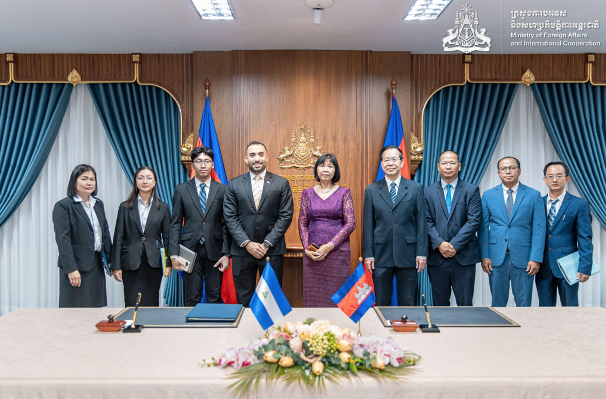 Canal4Ni's tweet photo. Nicaragua firma acuerdos de cooperación y consultas políticas con Camboya 
#nicaragua #noticias
Más información 🌐👉
https://t.co/9O1Kzg9Gt7 https://t.co/6S9c0vn5bQ