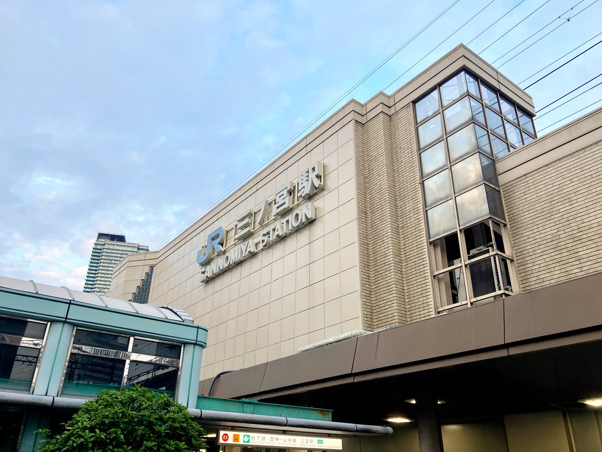 優雅装う神戸市民bot tweet media