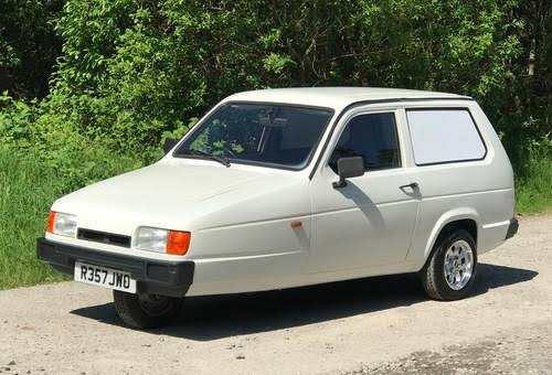 Colin the Dachshund tweet media