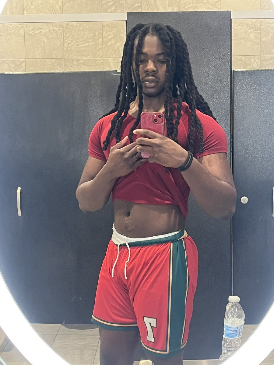 amir 🇬🇾 tweet media