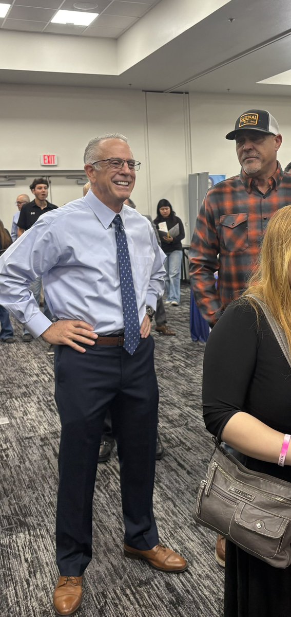 JosephMLombardo's tweet image. Excited to see the turnout at the No Debt Career Fair in Las Vegas. Thank you to all the organizations and businesses involved for developing high-quality training opportunities and apprenticeship programs that are helping build the next generation of Nevada’s workforce.