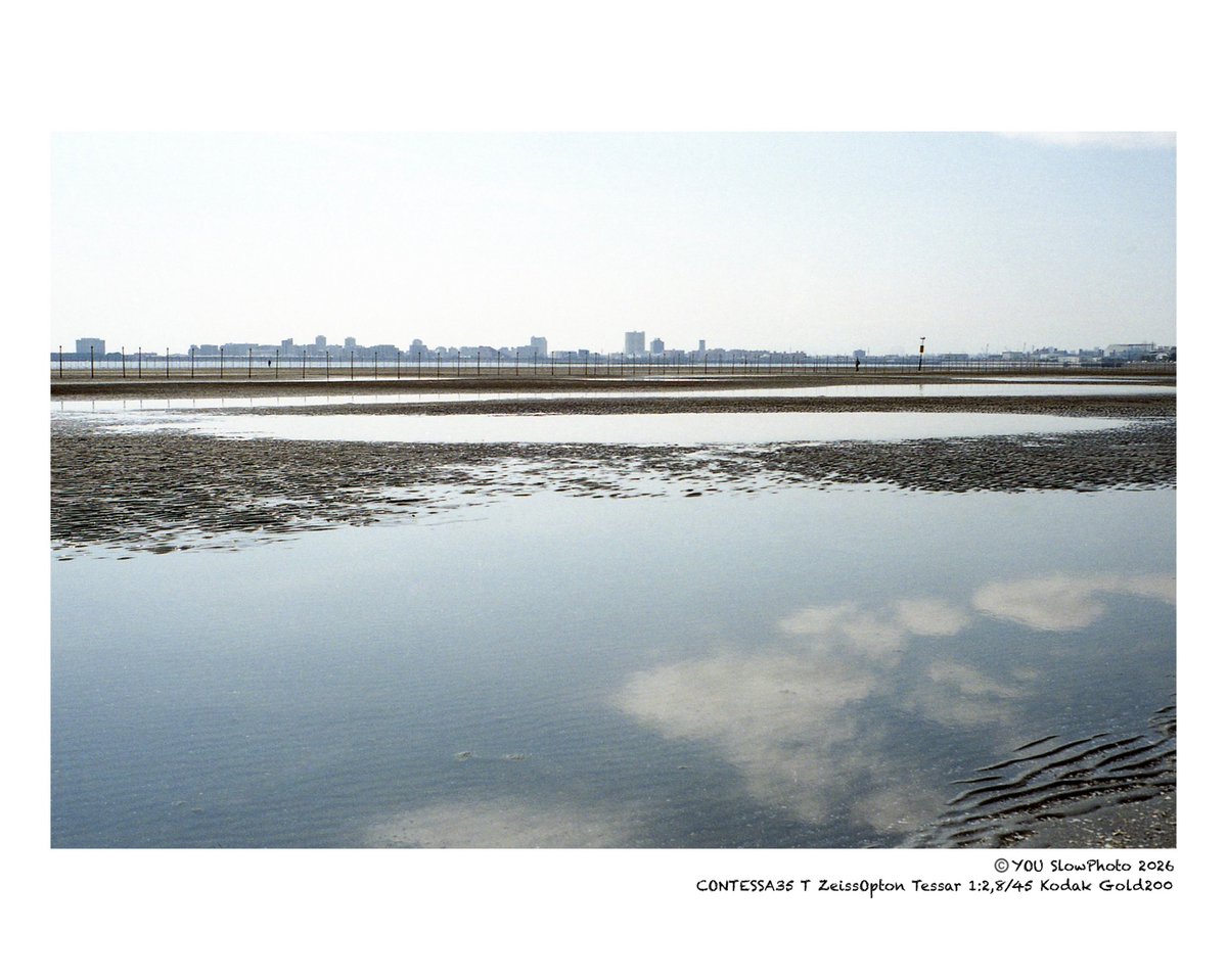 YOU_tanko's tweet image. TOKYO BAYSIDE SCENE
三番瀬干潟

  いつもの撮影地

  だけど

  時々で少し違う空気感に包まれて

  ほっと一息つける場所

  大切にしたいな 🦀

#filmphotography 
#snapphotography 
#tokyobay