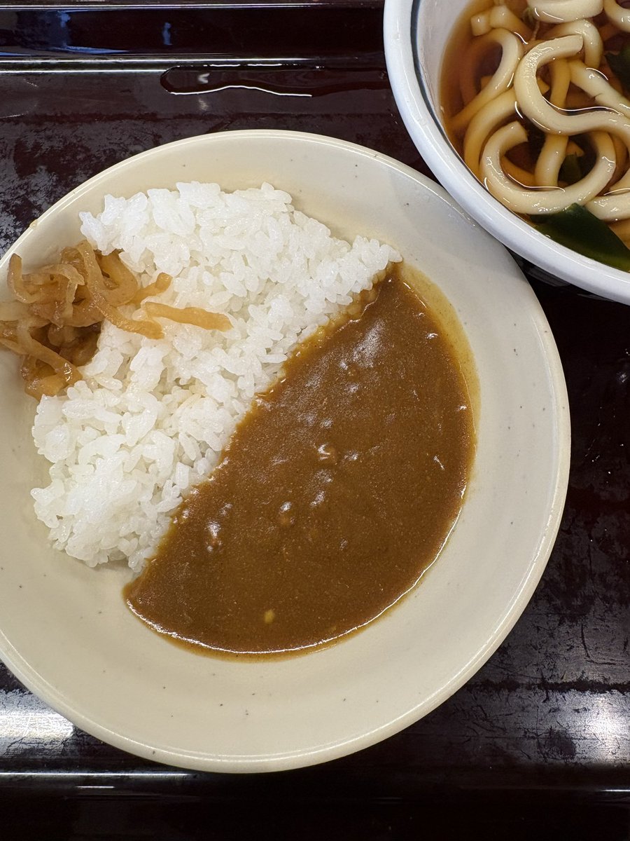 花園の山田うどん
今日は早朝から開いててラッキー