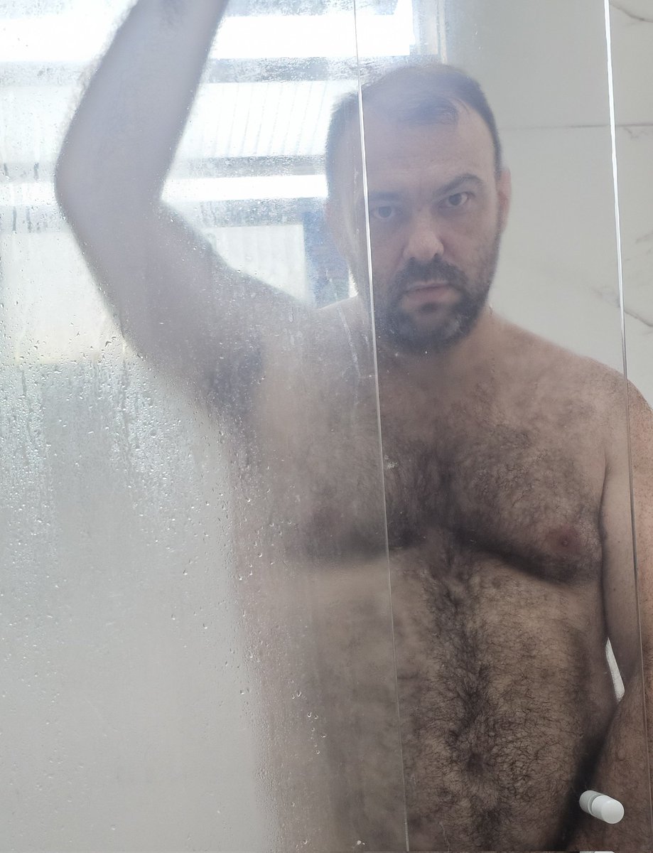 diogopatzlaff's tweet image. Lutando pra prestar uma com blusa.. 😂
#diogopatzlaff #beard #lifestyle