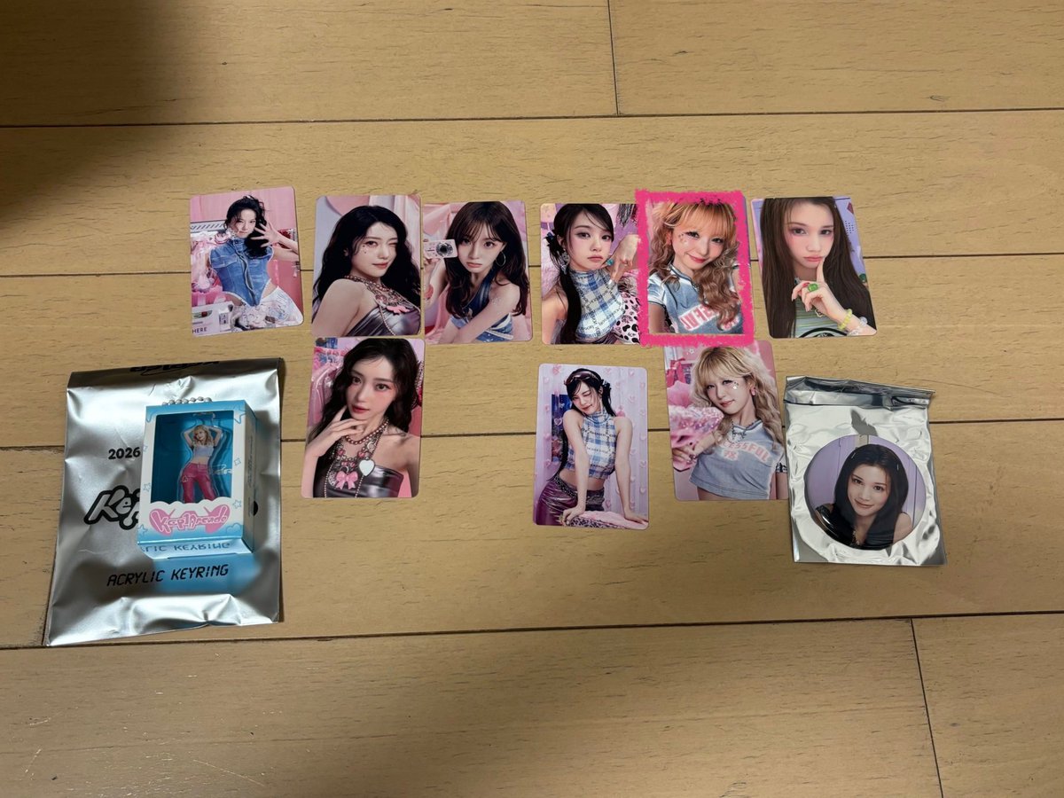 hana tweet media