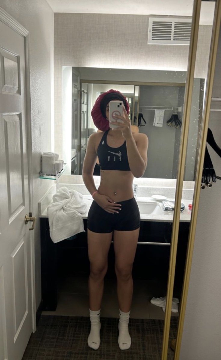 _ed_m_s's tweet photo. I want to be skinnier how!! Any tips!!!!! I weight 55kg https://t.co/acg7eIHdl8