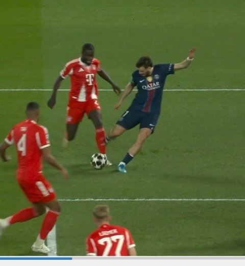 ferbaben17's tweet photo. @ArchivoVAR de verdad se ha decidido en las reuniones arbitrales que esto NO ES PENALTI porque el jugador atacante le "pega" al defensor? 1/7 https://t.co/bE0kgxeDjR