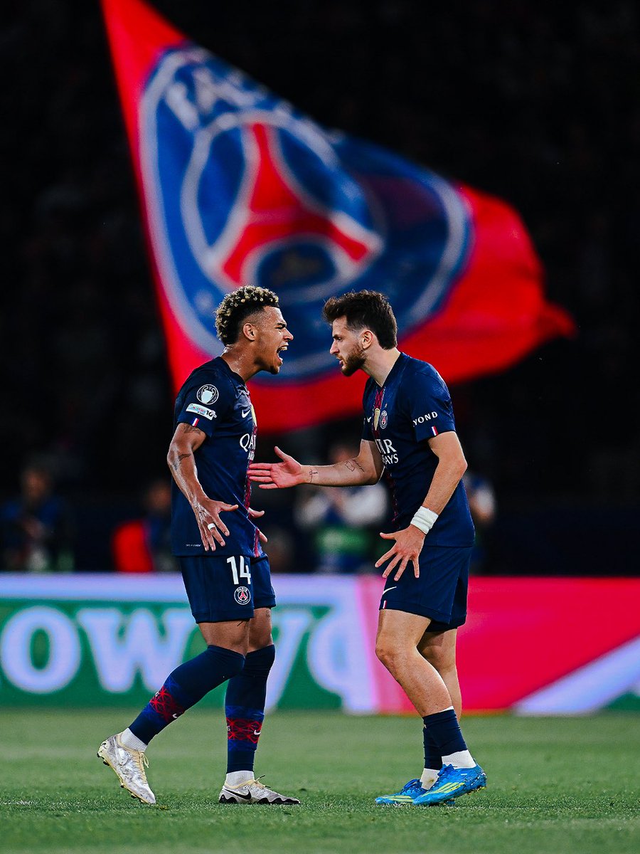 ABLPARIS's tweet photo. Bravo #joueurs du #PSG #icic’estparis 

@PSG_inside @le_Parisien_PSG https://t.co/DPkSmkLSCr