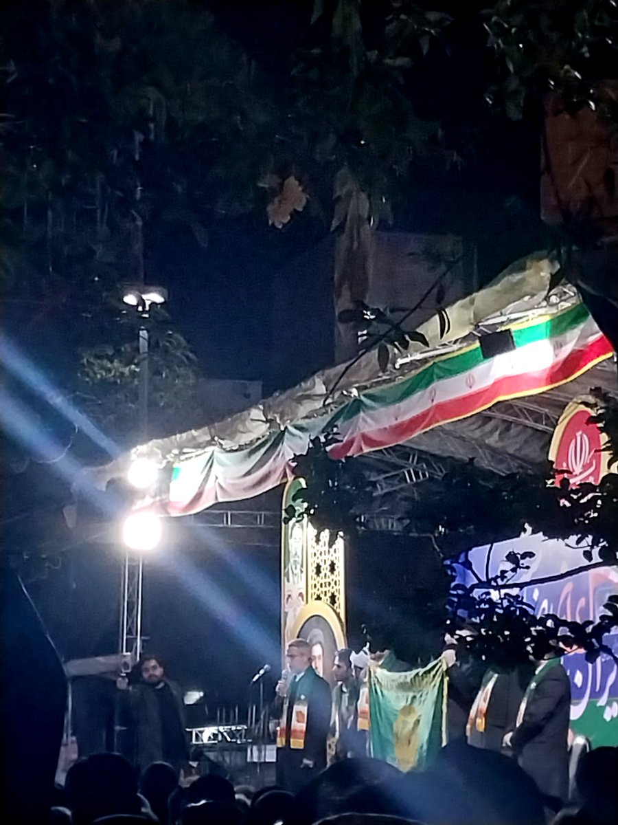 آسمان tweet media