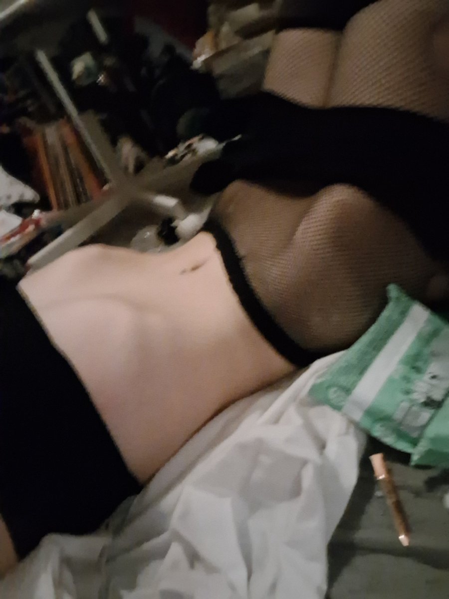 rexieslvtt's tweet image. #edtwt #bodycheck