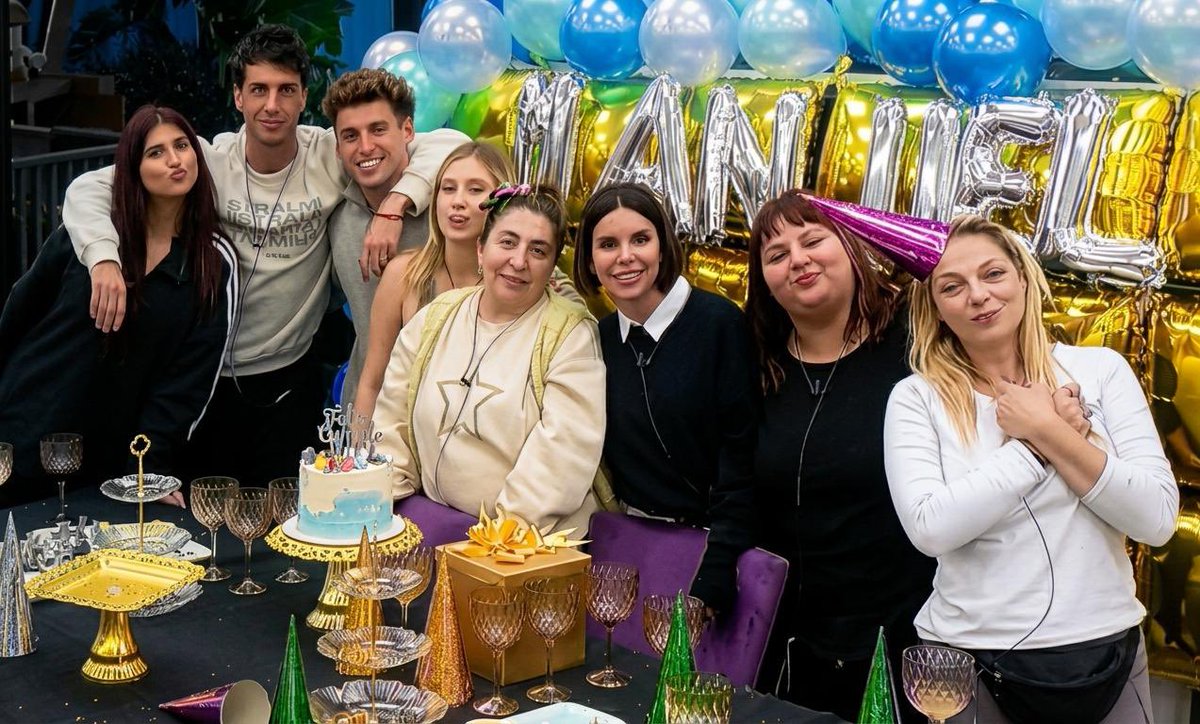 Milu 🍒 tweet media