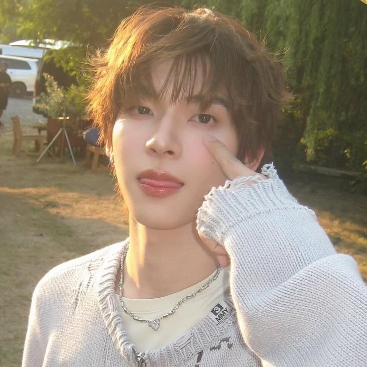 mei /•᷅‎‎•᷄\੭ tweet media