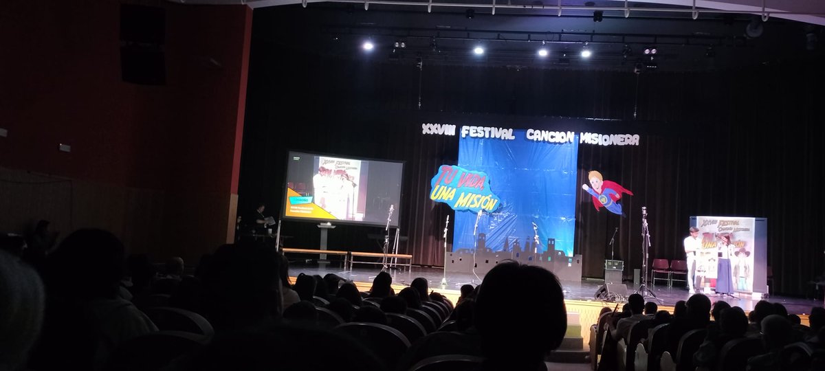 bachsantamaria's tweet photo. Un festival precioso, en el que todos disfrutamos escuchando las canciones de los coros participantes.
Gracias a todos los que lo hacéis posible. Sois unos artistas.
#FestivalCanciónMisionera #logroño @iglesiarioja @Riojajuventud https://t.co/3ZTzN9ICVR