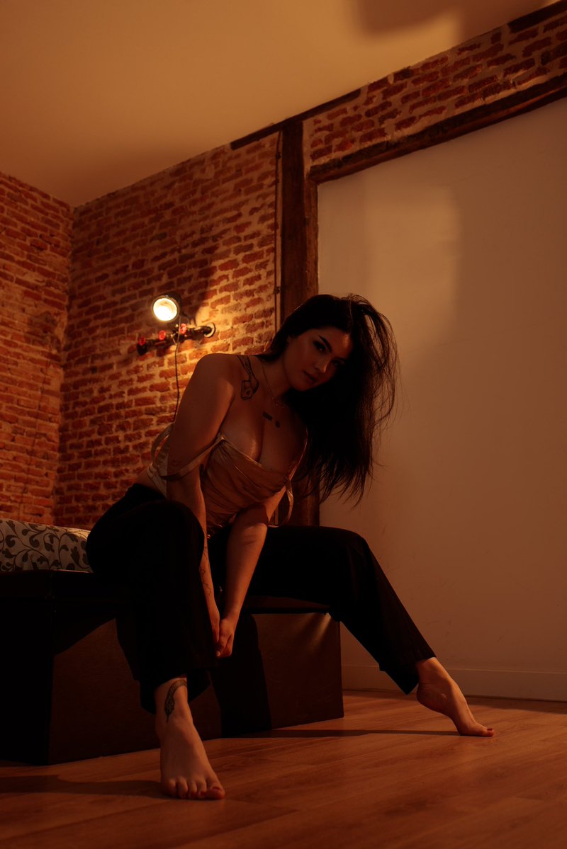 ◯ ☽ ◑ 𝕰𝓁ℯ𝓃𝒶 𝒶𝓁ℯ𝓍𝒾𝓈 ◐ ❨ ◯ tweet media