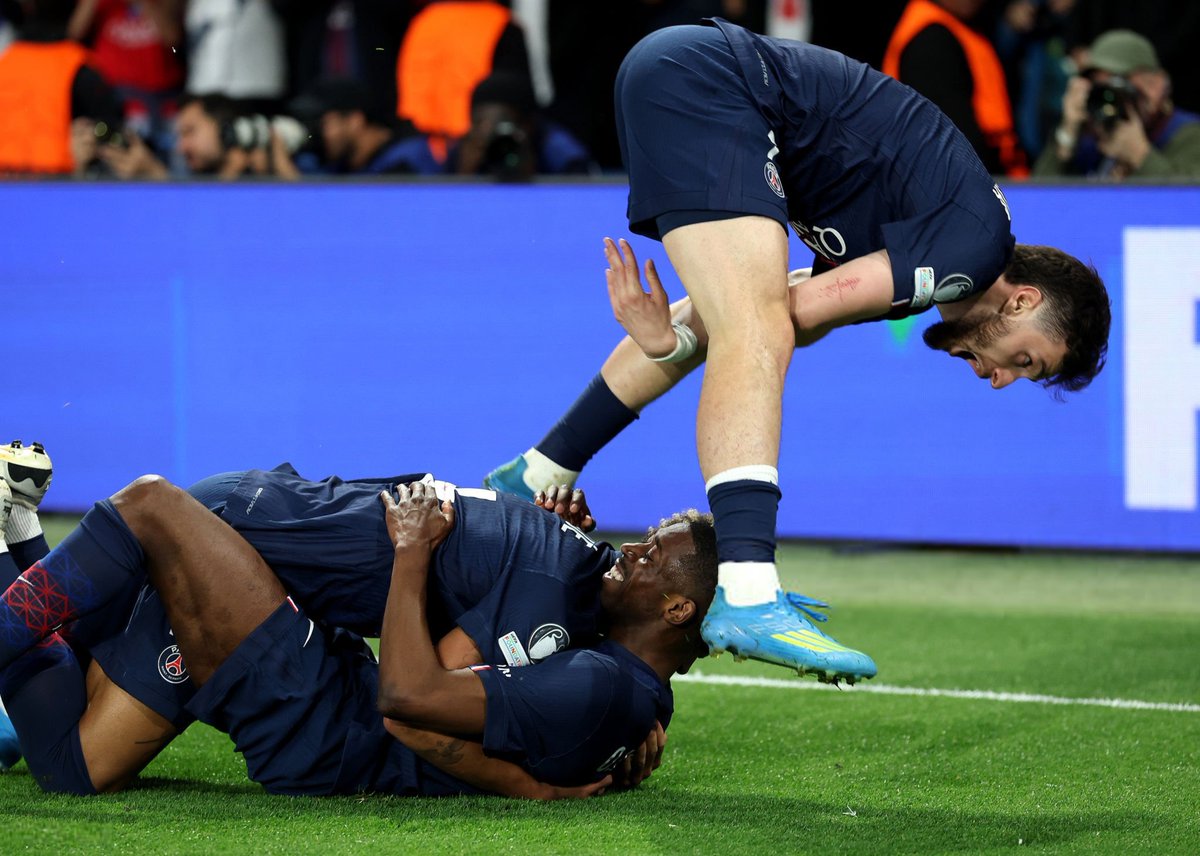 PSG Pictures That Go Hard tweet media