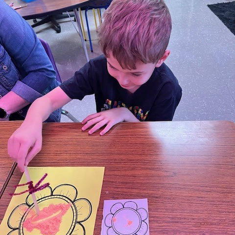 SalisburyRIV's tweet image. SES 2nd grade has been learning about pollination, and the importance of pollinators. #ShineSES #PantherPRIDE