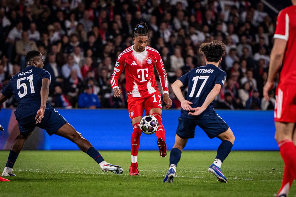 Soykeikei's tweet photo. EL PARTIDO DEL AÑO. Fútbol en estado puro. Técnica, intensidad y visión de juego élite. Los arrastres de los extremos del PSG para que aprovecharan los espacios por banda; Kane en modo mediocentro creativo; definiciones de cracks. ¡Qué lindo que es el fútbol! https://t.co/B1Gf0W97GW