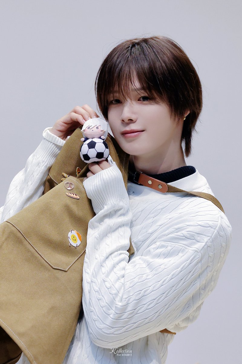 Kollection__'s tweet photo. 260428 Makestar offline fansign

HD2

#andTEAM_K #ケイくん #케이 #andTEAM #앤팀 https://t.co/mjGh8dcPaZ