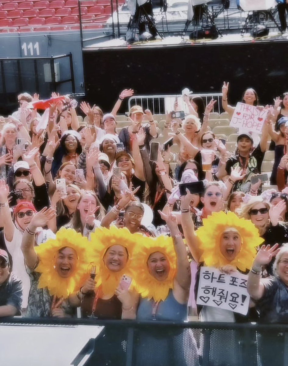 BTS Charts News tweet media