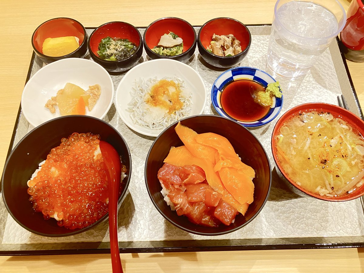 sora_FIRE45's tweet image. FIRE29日目の朝ごはんは、札幌のホテルにて海鮮丼😋
朝から贅沢すぎます✨
#FIRE