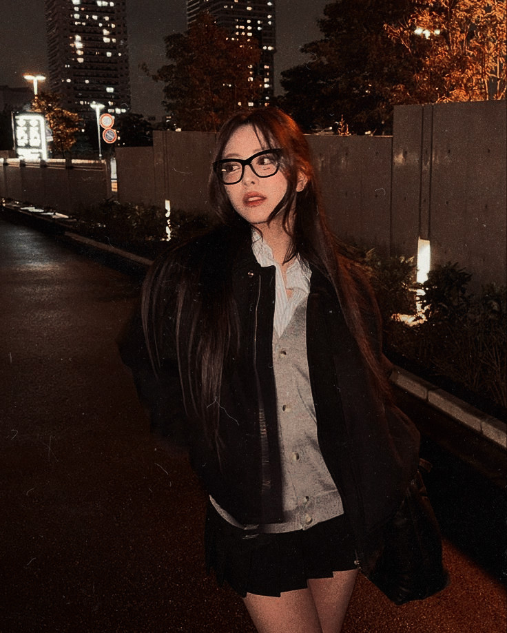 𝘙𝘰𝘳𝘰𝘯𝘰𝘢_𝘡𝘰𝘳𝘰 ᵃˡᵗ ᶠᵉᵐ tweet media