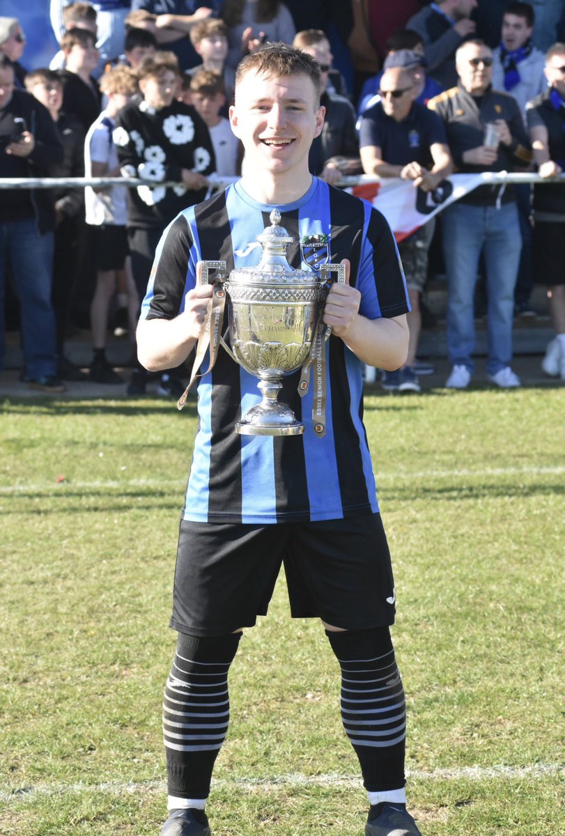 LittleOakleyFC's tweet photo. Step 4 Football Next Season ✅ 

⚫️🏆🔵 https://t.co/rnlFsm0sdD