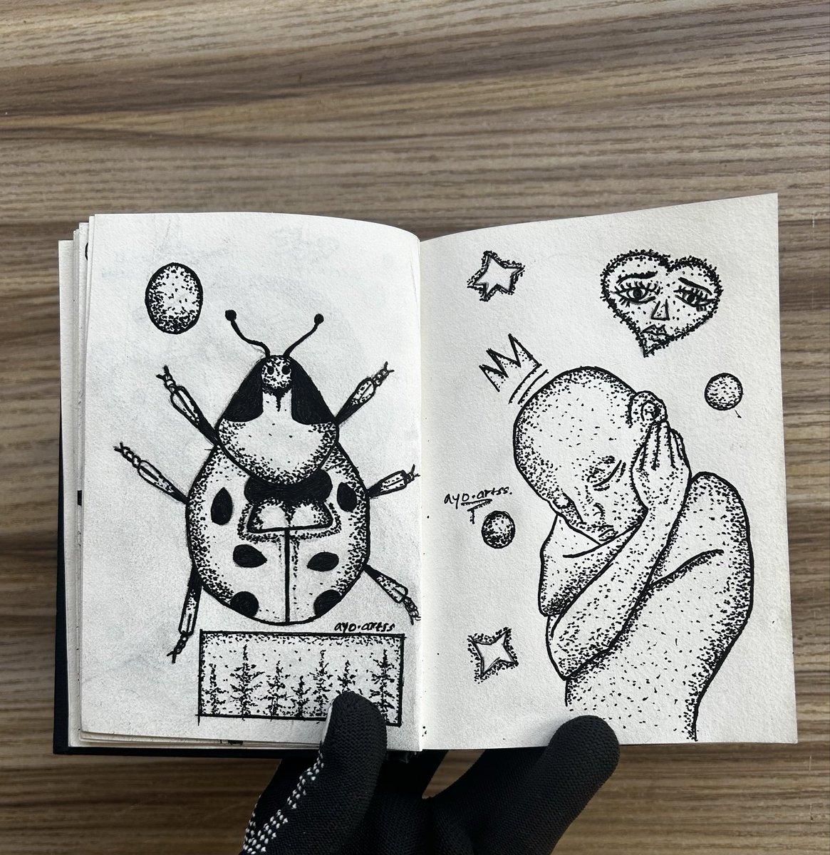 Miss.ayo.artss tweet media