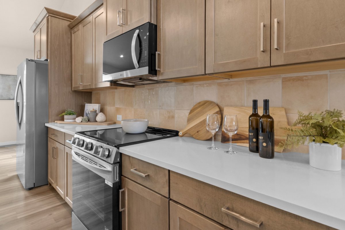 MyGatewayHome's tweet photo. We have fresh photos of our Home of the Week! 🏡📸 

This charming cottage at 3934 Saddleback Lane in Cheyenne perfectly blends style and comfort. 

Get a closer look here: 👉 https://t.co/C84JM7rCIq For a personal tour, call our sales team at (307) 655-6995! https://t.co/zEblqfFl7R