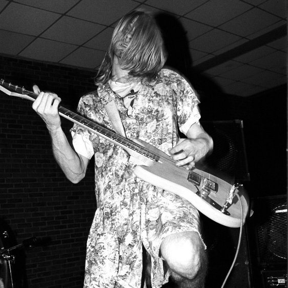 Jonas ‧₊ ♪˚⊹ Kurt Cobain's Manager tweet media