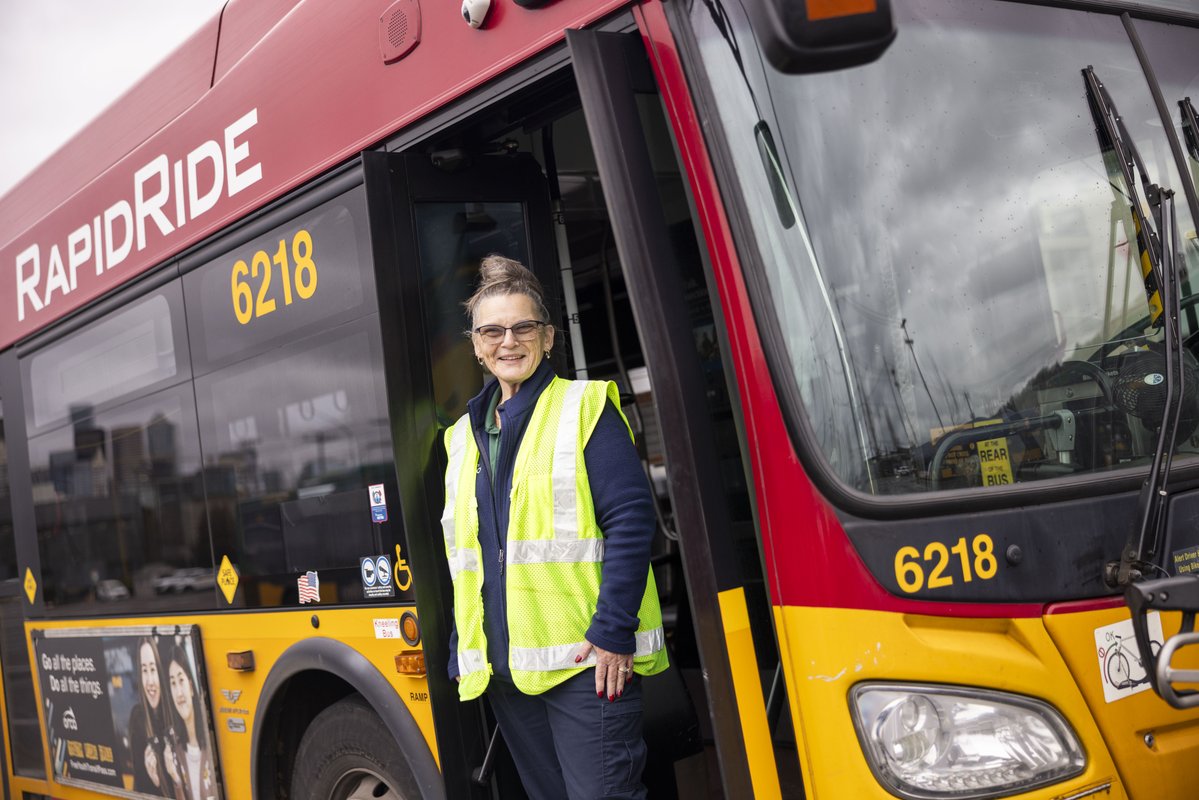 KingCountyMetro's tweet image. 🚌 We're #hiring Part-Time Operators!

Have you ever wanted to drive the bus? Looking to work on a supportive and inclusive team? Join the team at Metro!

Applications close May 10 at 11:59 pm.
Visit bit.ly/4tIil6q to learn more.

#PublicTransit #Careers #KingCountyMetro