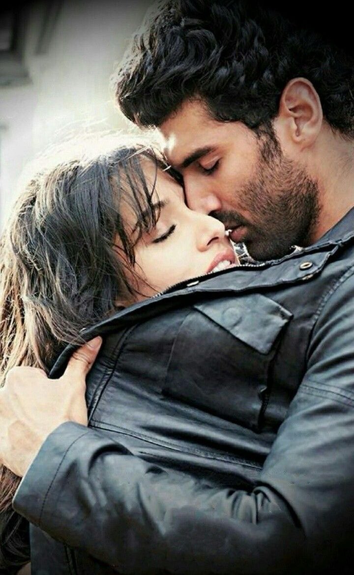 Param_B57's tweet image. 13 years to a timeless love story  🫰🏻 
#13yearsofAashiqui2 #Aashiqui2 #Bollywood #MohitSuri #AdityaRoyKapoor #ShraddhaKapoor #love #romance #movie #film #cinema