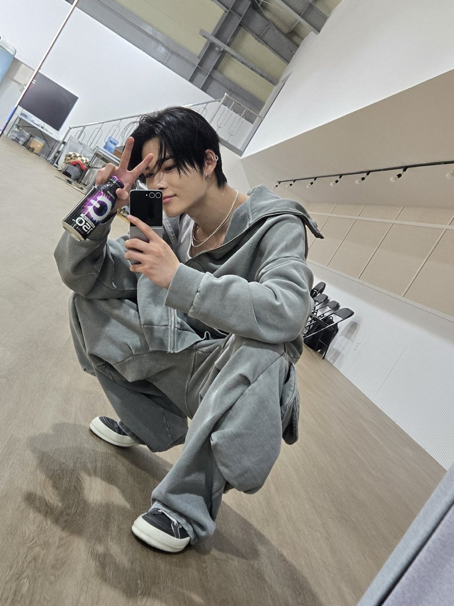 𝐝ark ⋆ ⠞ ✮ 𝑚o͞on tweet media