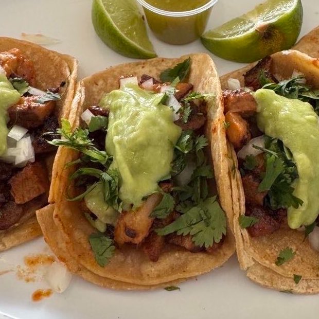 WoodyCliffords's tweet image. Happy #TacoTuesday 🌮 #TwitterVerse It’s a Beautiful Day in Cali. Athletes were killing it today so far. Workout #2 ✅ Went with all Pastor Tacos today because we are going to have a Massive Tri Tip after Practice Tonight. Hope everyone is Living the Dream