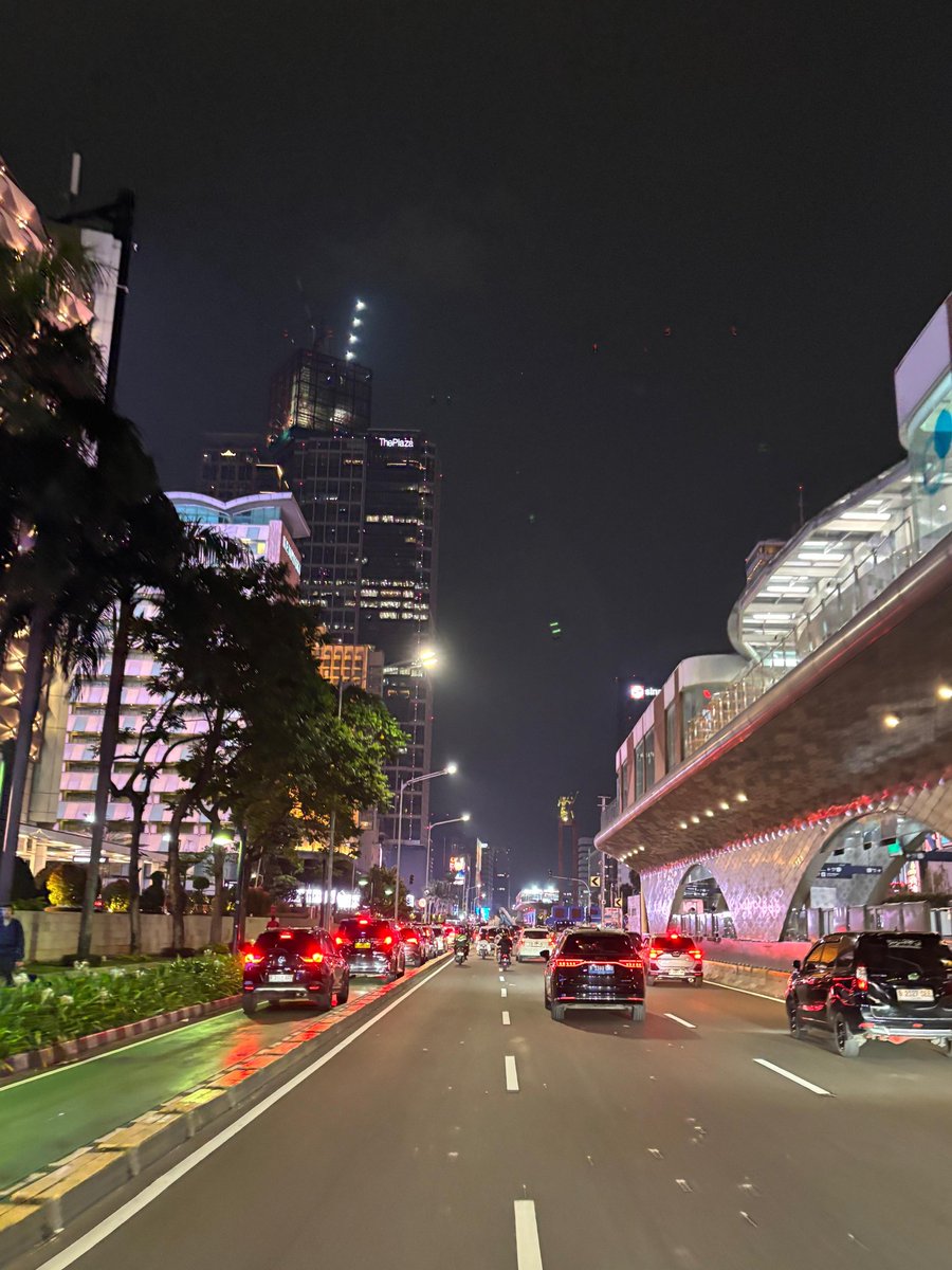 banayogurt tweet media