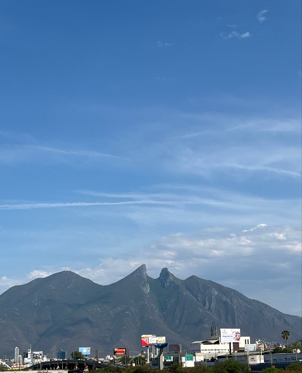 b_montano8's tweet photo. Martes 28 de abril | 15:00 hr
#NuevoLeón 

🌡️🔥 Temperaturas Máximas 

Monterrey: 34°C
San Pedro Garza: 33°C
Chipinque: 31°C 
⁠Higueras: 33°C
Santiago: 35°C
San Rafael, Galeana: 33°C
Iturbide: 28°C
Aramberri: 32°C
Linares: 35°C
Montemorelos: 34°C
General Terán 34°C
China: 38°C https://t.co/w6tXw11Ck1