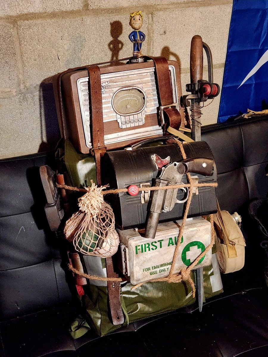 New backpack is wrapped and ready for the Wasteland Jamboree this weekend! Chalk full of new and old props I've made. Hopefully it's more comfortable to wear long term than my old 76 one.