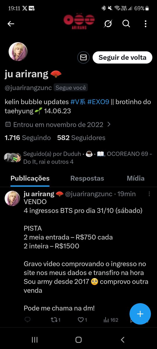 JikookArmy97's tweet photo. @mmybii @parkmiimi Essa pessoa tá tentando vender ingressos que provavelmente é golpe. Já denunciei e bloqueei. A intenção dela tmb é chamar no watts pra conseguir seu número e enganar mais pessoas, não caiam nessa e denunciem o perfil. https://t.co/Npwy6EtS87
