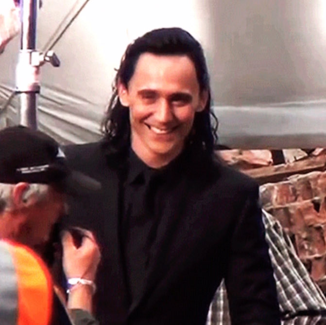 chia ❥⋆˚｡⋆౨ৎ˚saw Tom !♡ tweet media