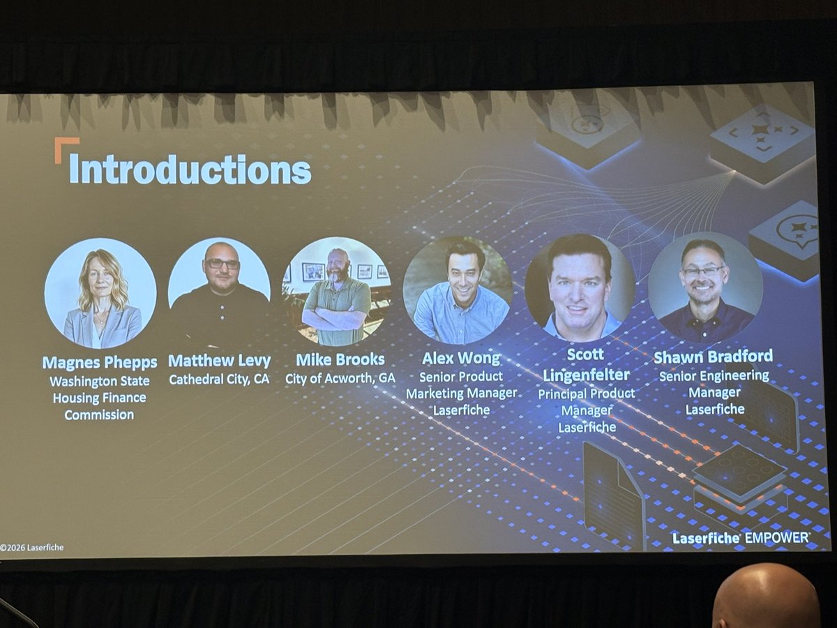 AISWW's tweet photo. Packed session in Mandalay D on new @laserfiche #AI features that will help you save time and resources! 

Rush over now to hear from the experts including Michael Brooks, Sr. Systems Admin. for @AcworthGA. 

#LFEmpower https://t.co/3uIB0uUFWa