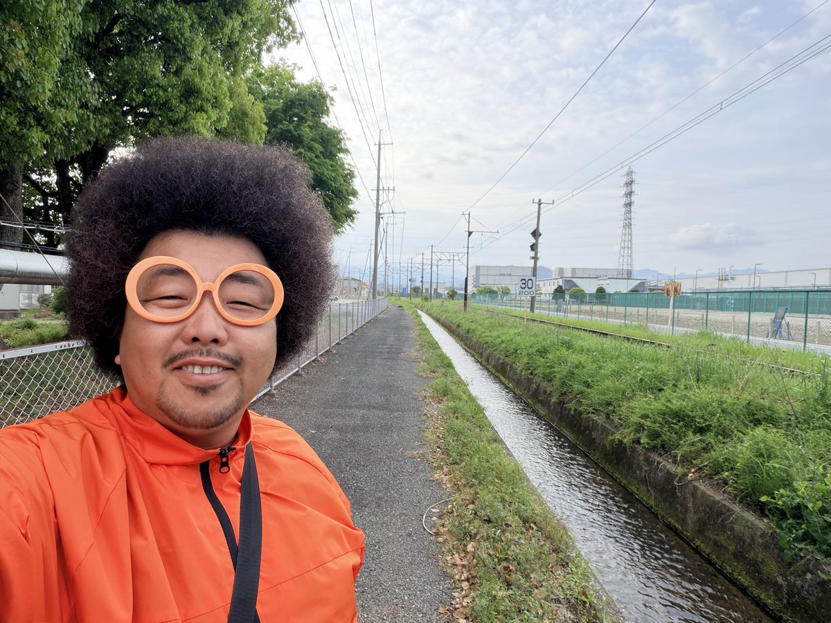 eradio_official's tweet image. おはようございます
体重100kgバツイチ子持ちMC MORIYAです

さて、本日の駅前リポートはどこからでしょうか？
　
駅前リポート13周目/103駅目🚃

#eradio #fm滋賀 #style #mcmoriya #駅前リポート