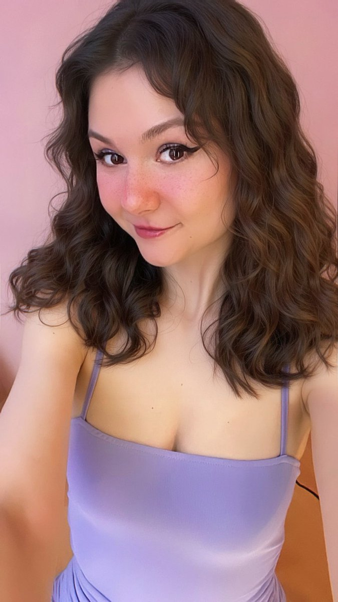 RottenxDaisy's tweet photo. Would you give me a hug rn https://t.co/sUd5pnfNdJ
