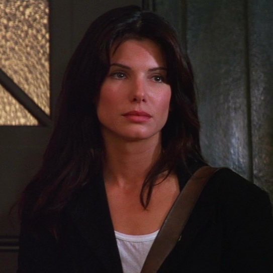 Sandra Bullock Source 🪄 tweet media
