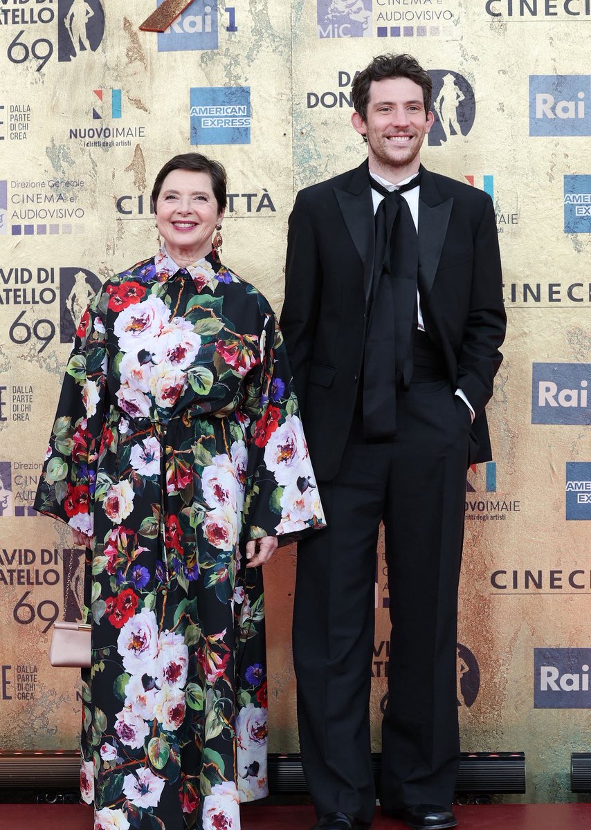 let’s be in another alice rohrwacher film with mama #withmama