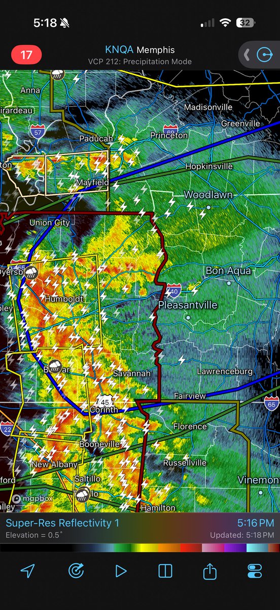 DicksonSevereWx's tweet photo. Messy convection, severe warned, headed toward us over the next few hours. https://t.co/pZhdWOkBge