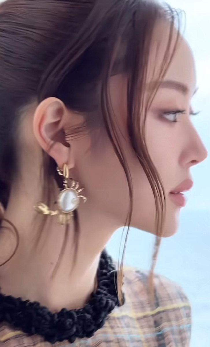 ลมใต้ปีก tweet media