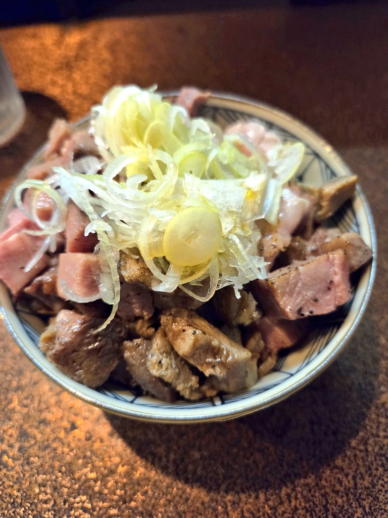 目玉ジージ👀(はっぽう🏇) tweet media