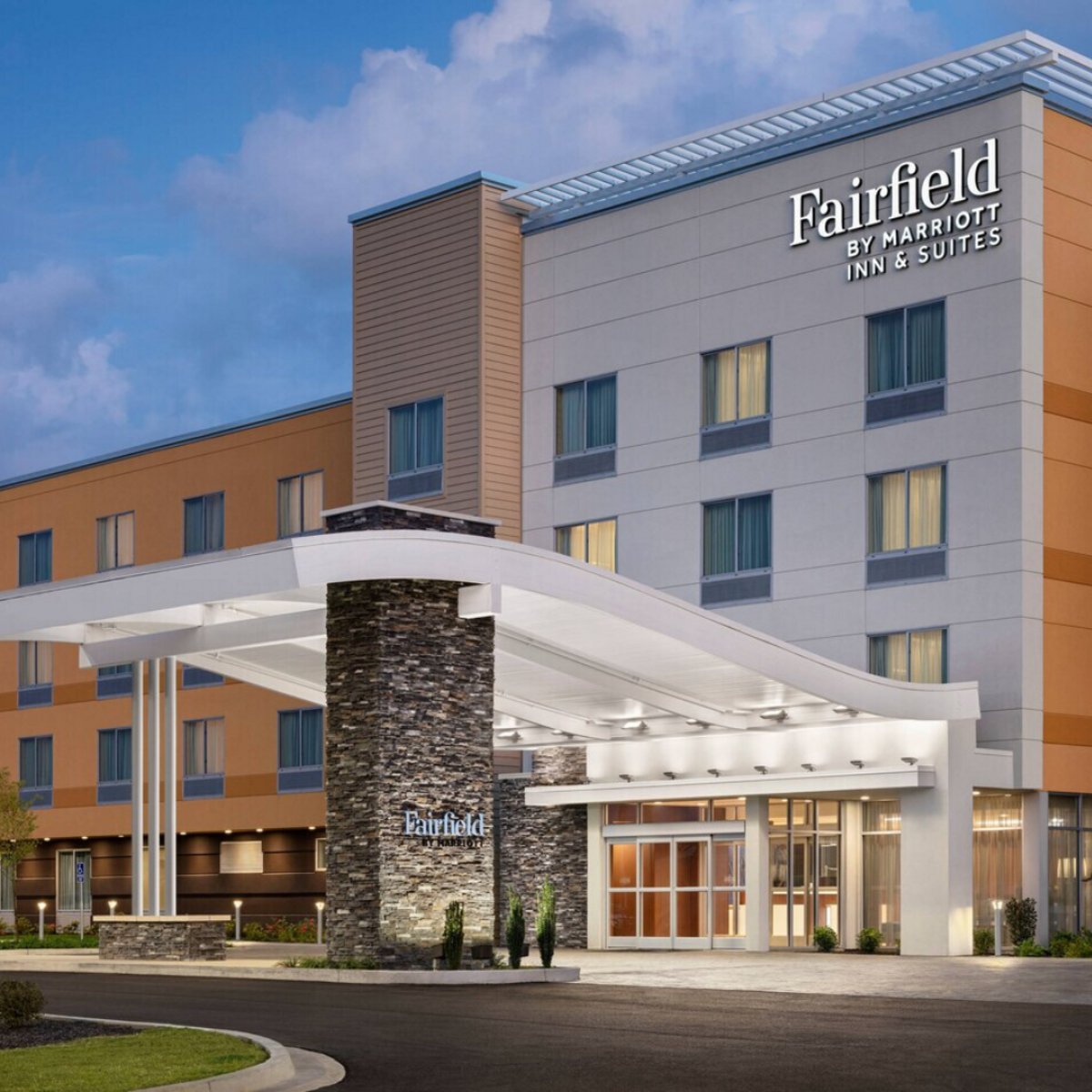 FairfieldDuncan's tweet photo. Searching for the perfect #hotel getaway?🏩 Let us be your first choice! Enjoy luxury #suites that bring comfort, #guestservices that are sure to impress, and top-tier amenities; you'll never want to leave! #Book today: https://t.co/8stIs7e7sq. https://t.co/jpNJsfqAay