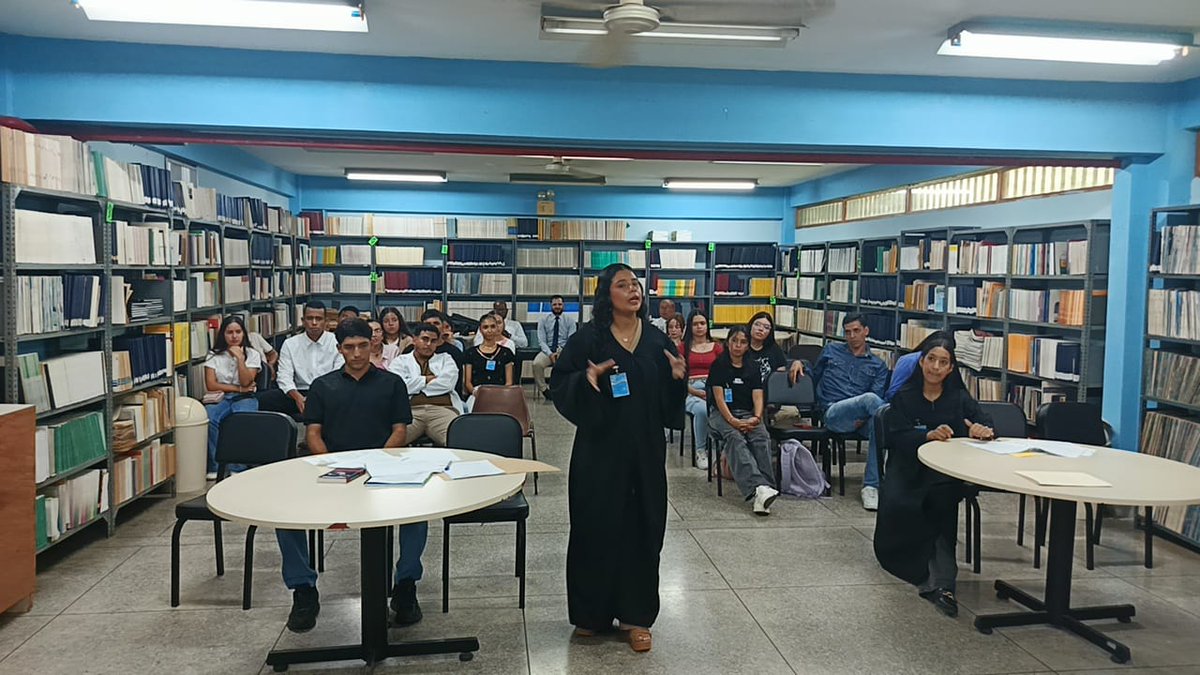 PrensaULANurr's tweet image. El Núcleo Universitario Rafael Rangel apuntala la formación ética y procesal con las III Simulaciones Judiciales 2026
Los estudiantes del primer año de la carrera Derecho ejercieron los roles de jueces, fiscales y defensores prensanurrula.blogspot.com/2026/04/nurr-a… 
#UniVe #ULA #Nurr #Trujillo