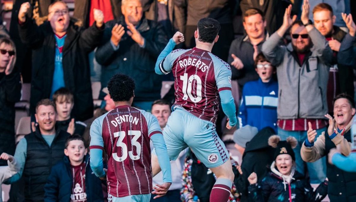 SUFCOfficial's tweet image. 🗣️ 𝐕𝐈𝐃𝐄𝐎 𝐈𝐍𝐓𝐄𝐑𝐕𝐈𝐄𝐖

Iron Forward Cal Roberts reflects on his side’s 1-0 victory over Southend United in the play-off eliminator 👉 youtu.be/cSDyyh0ziDk

🤝 ᴘʟᴀʏᴇʀ ɪɴᴛᴇʀᴠɪᴇᴡꜱ ᴀʀᴇ ꜱᴘᴏɴꜱᴏʀᴇᴅ ʙʏ ᴡɪʟꜱᴏɴ'ꜱ ᴄᴀʀᴘᴇᴛꜱ

#UTI #IRON